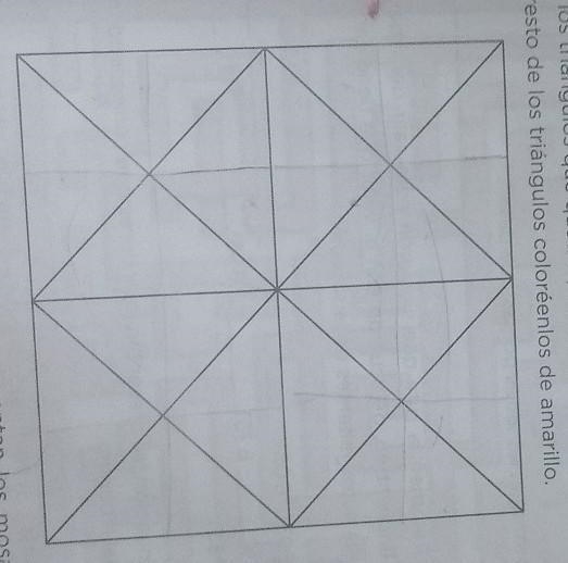 1. Coloreen la mitad de los triángulos de azul. 2. De la otra mitad, coloreen la mitad-example-1