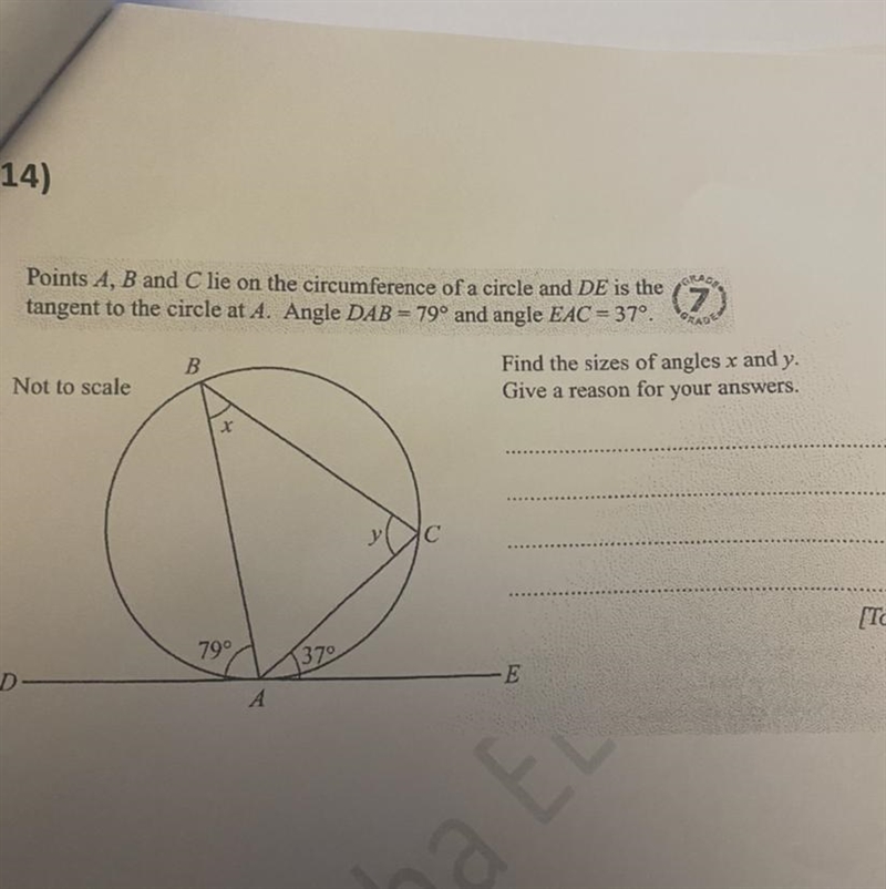 Q14) Points A, B and C lie on the circumference of a circle and DE is the tangent-example-1