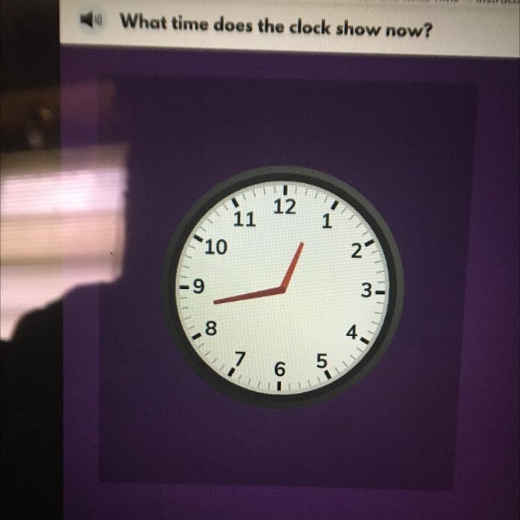 What time does the clock show?-example-1