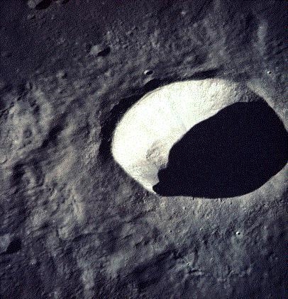 30 points! An image of a crater on the moon is shown. Which geometric shape does a-example-1