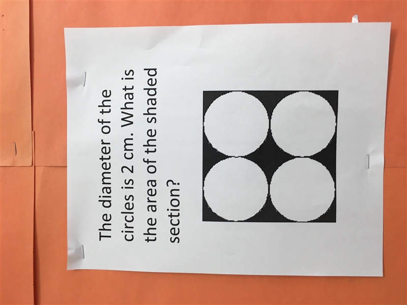 The diameter of the circles is 2 Cm what is the area of the shaded section-example-1