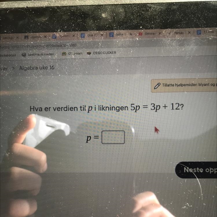 Tillatte hjelpemidler: b Hva er verdien til p i likningen 5p = 3p + 12?-example-1