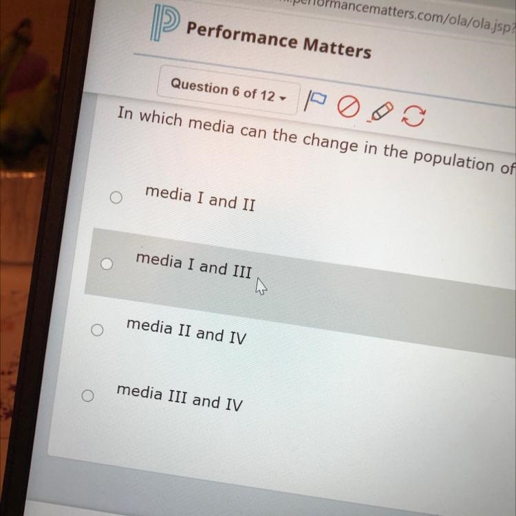 As part of a science experiment, a student observes the growth of a population of-example-1