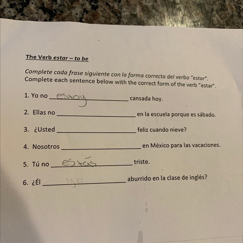 Complete cada frase siguiente con la forma correcta del verbo "estar". Complete-example-1