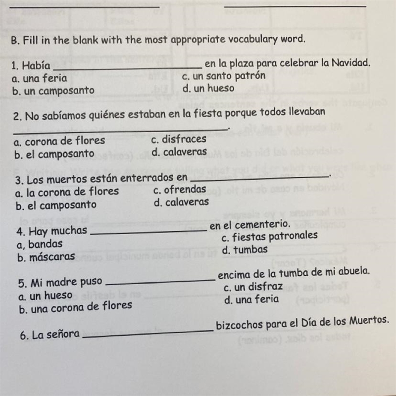 Fill in the blank with the most appropriate vocabulary word. 1. Había ____ en la plaza-example-1