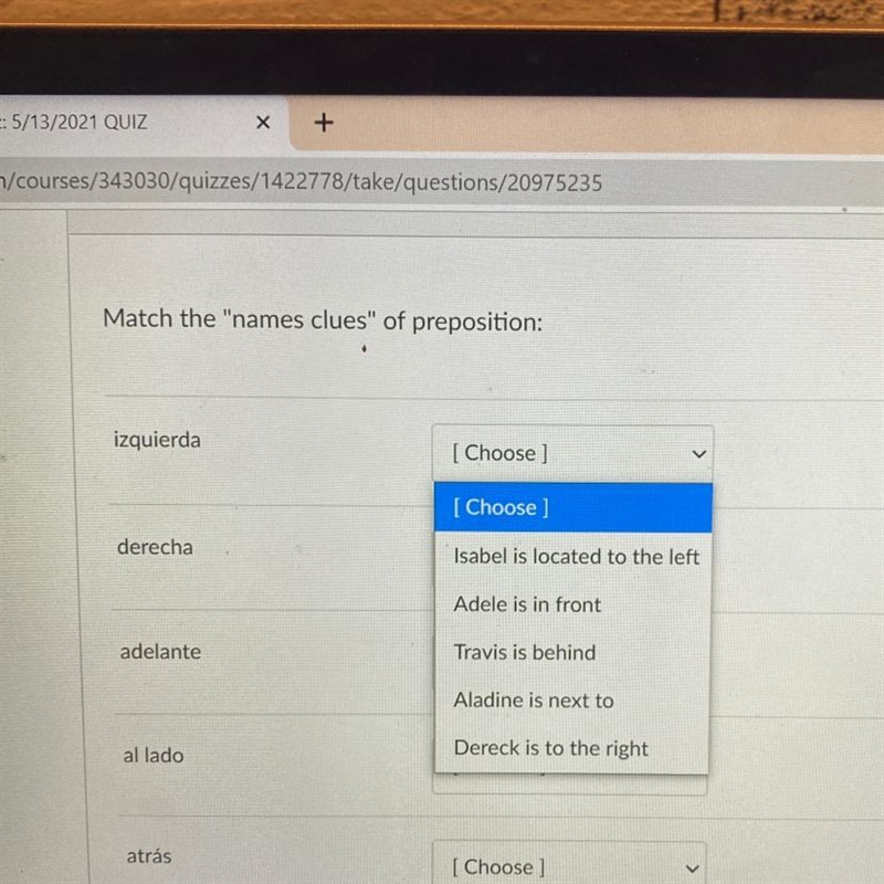 Match the "names clues" of preposition: izquierda [Choose ] derecha [Choose-example-1