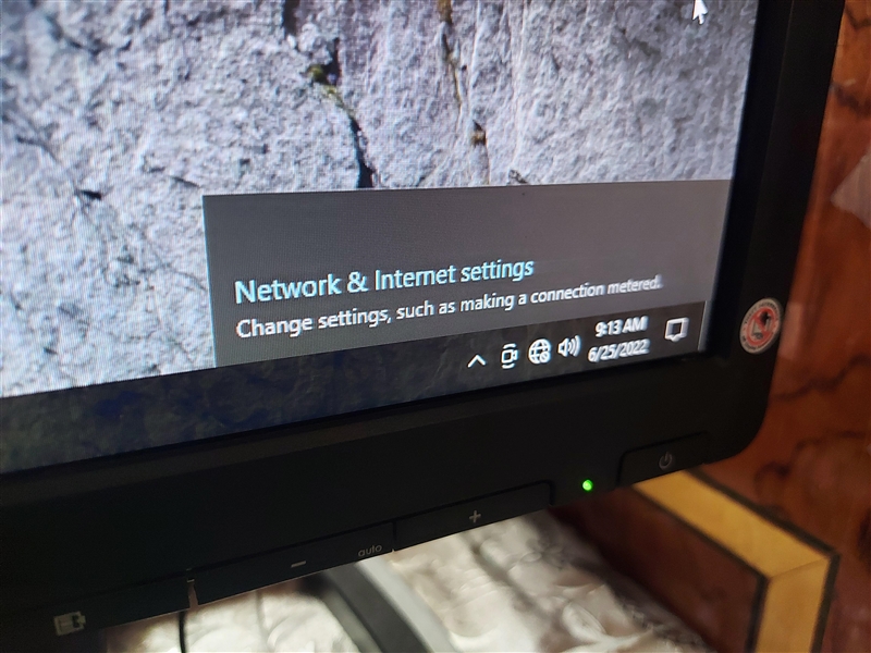 Pls guys I need help fast my PC is new and it can't connect to a network-example-1