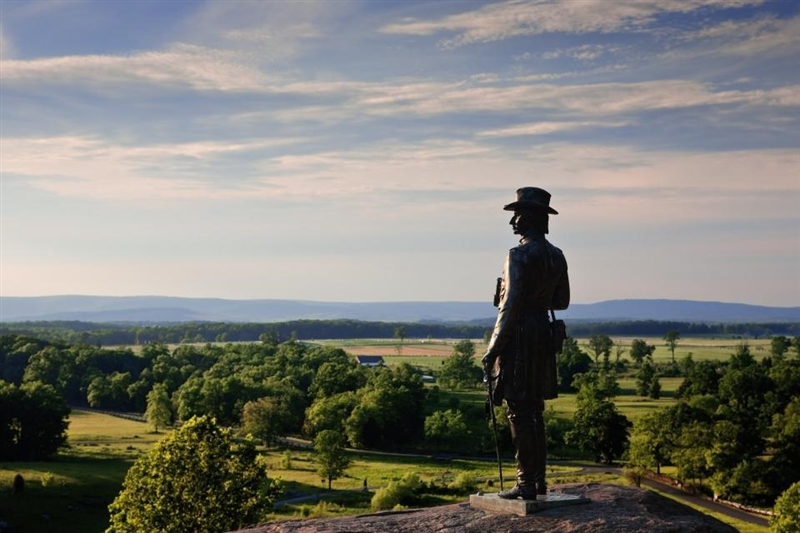 Many national parks are sites that were important in American history. Gettysburg-example-1