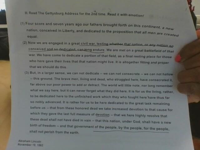 help me pls! the passage is pasted below: For my english class my teacher gave everyone-example-1