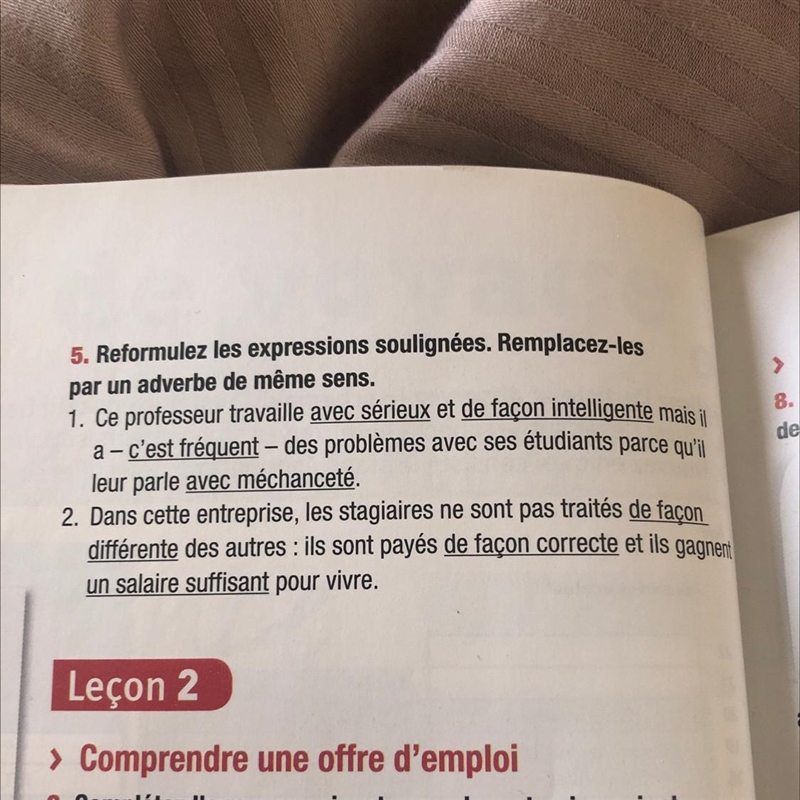 5. Reformulez les expressions soulignées. Remplacez-les par un adverbe de même sens-example-1