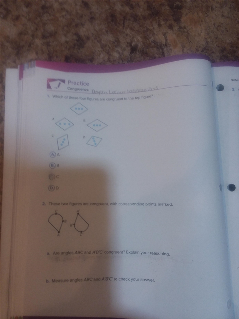 Which of these four figures are congruent to the too figure?-example-1