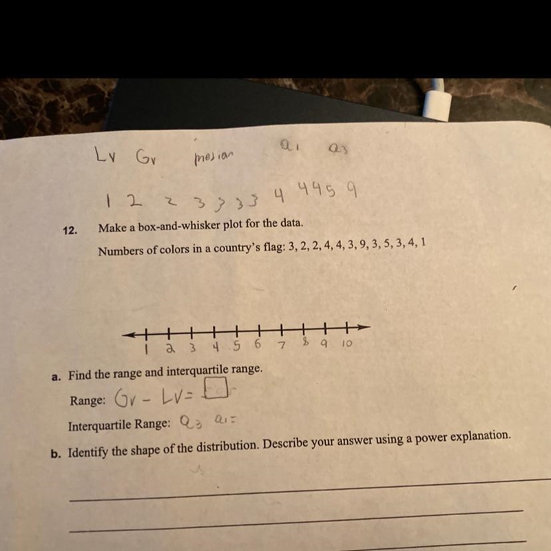 Hello! I need help finding the median I see two 3’sFind the median of the set of data-example-1