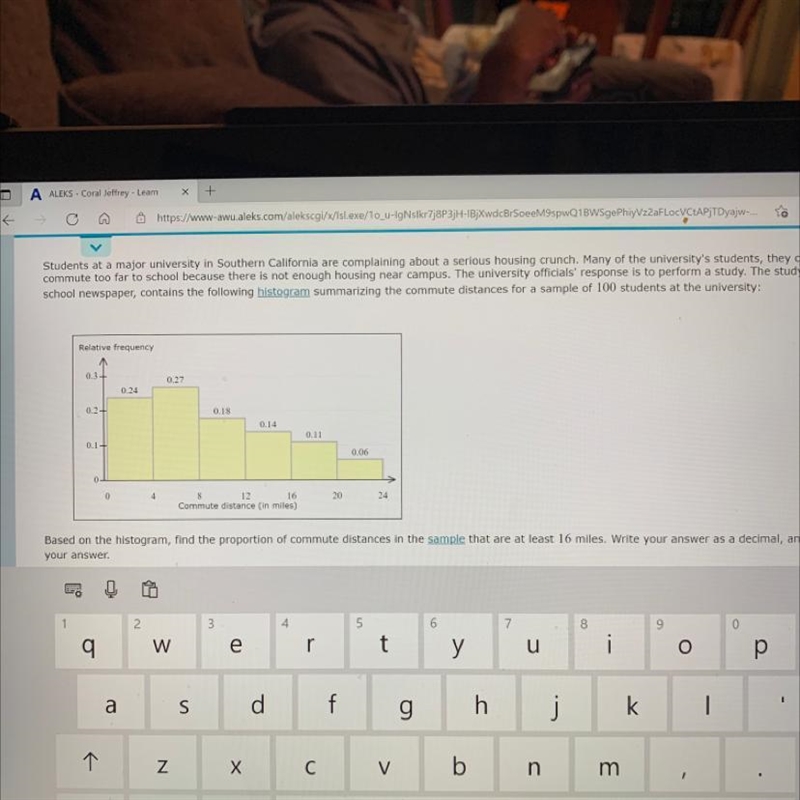 O DESCRIPTIVE STATISTICInterpreting relative frequency-histogramsStudents at a major-example-1