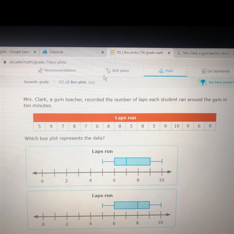 Mrs. Clark, a gym teacher, recorded the number of laps each student ran around the-example-1