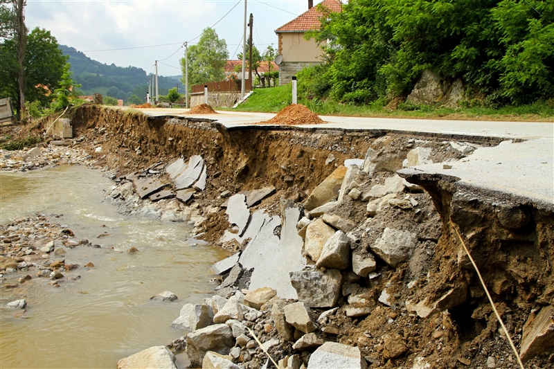 Was this caused by weathering or erosion? Explain why.-example-1