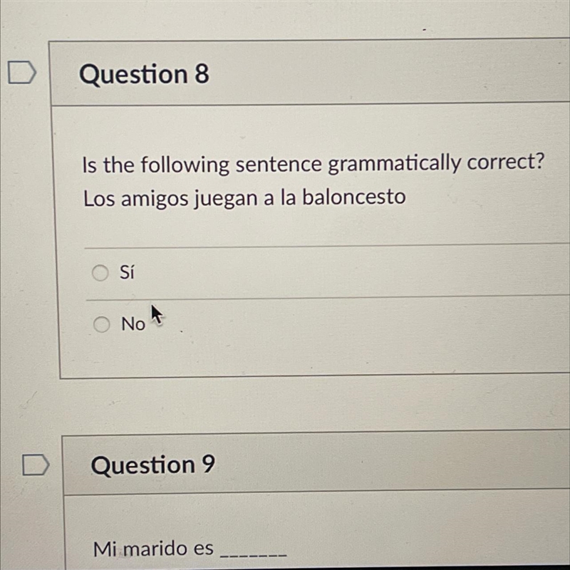 Is the following sentence grammatically correct? Los amigos juegan a la baloncesto-example-1