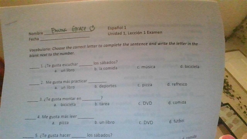 Please help (SPANISH WORK) sorry the photo is inverted it was taken on Chromebook-example-1