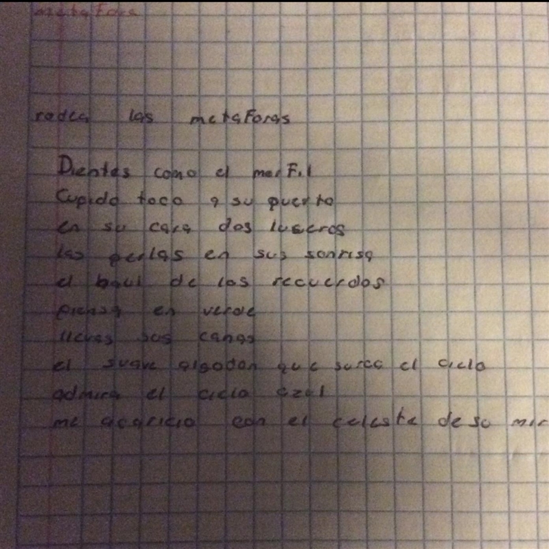 Rodean las metáforas dientes como el marfil cupido tocó su puerta en su cara dos luceros-example-1