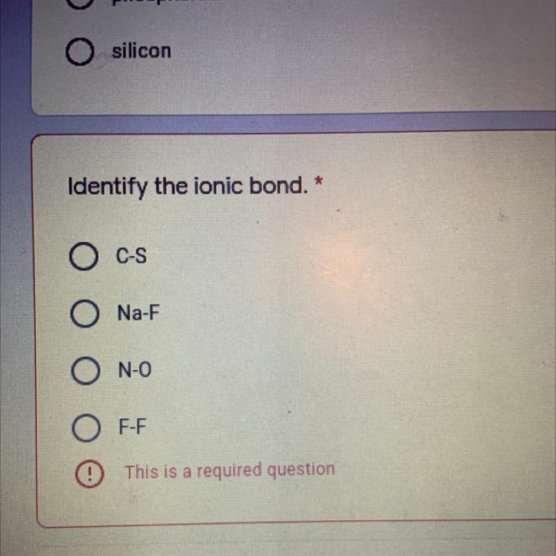 PLEASE HELPPP!!! Identify the ionic bond-example-1