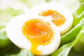 Which egg you think it was better to eat or more health. One is cooked, one is half-example-2