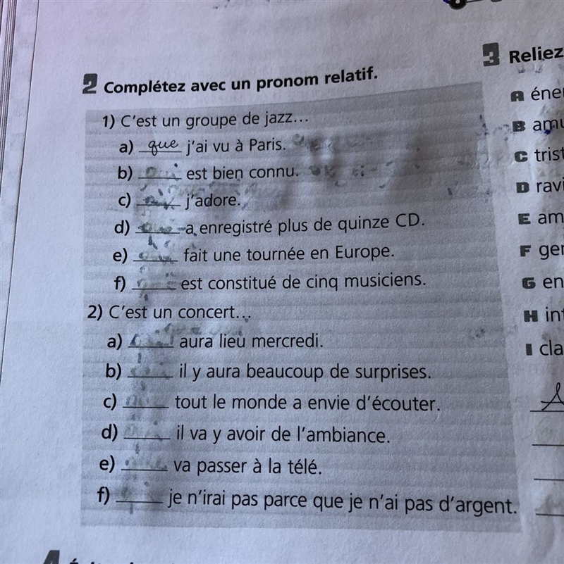 Bonjour, can you please do my French homework ex2. (Photo) Complétez avec un pronom-example-1