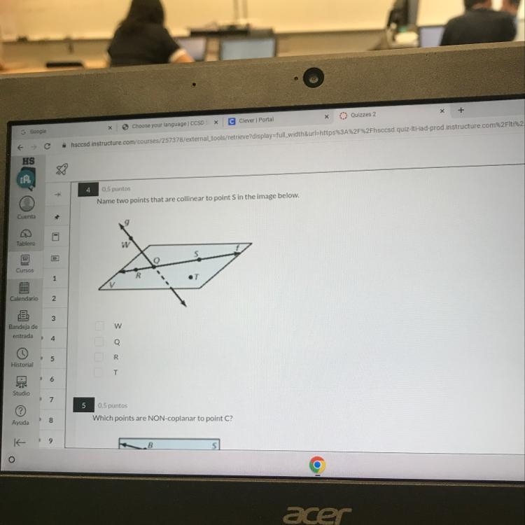 4 0,5 puntos Name two points that are collinear to point S in the image below. V W-example-1