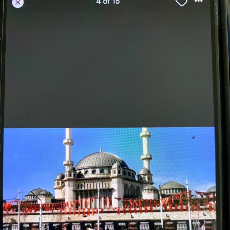 Hi guys does anyone know which mosque is this in Turkey I really need it’s name.-example-1